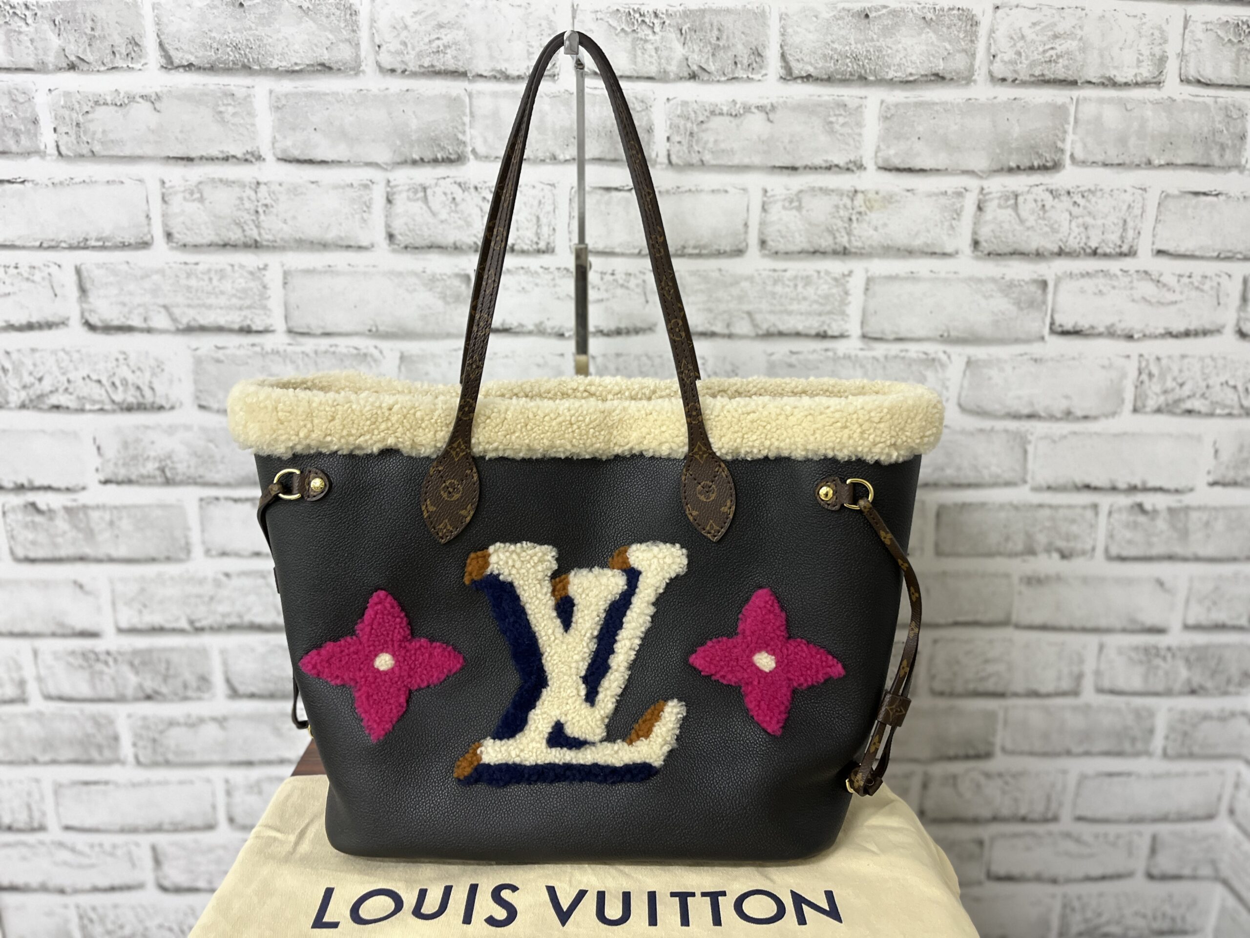 ルイ・ヴィトン シアリング モノグラムフラワー ネヴァーフルMM M56960